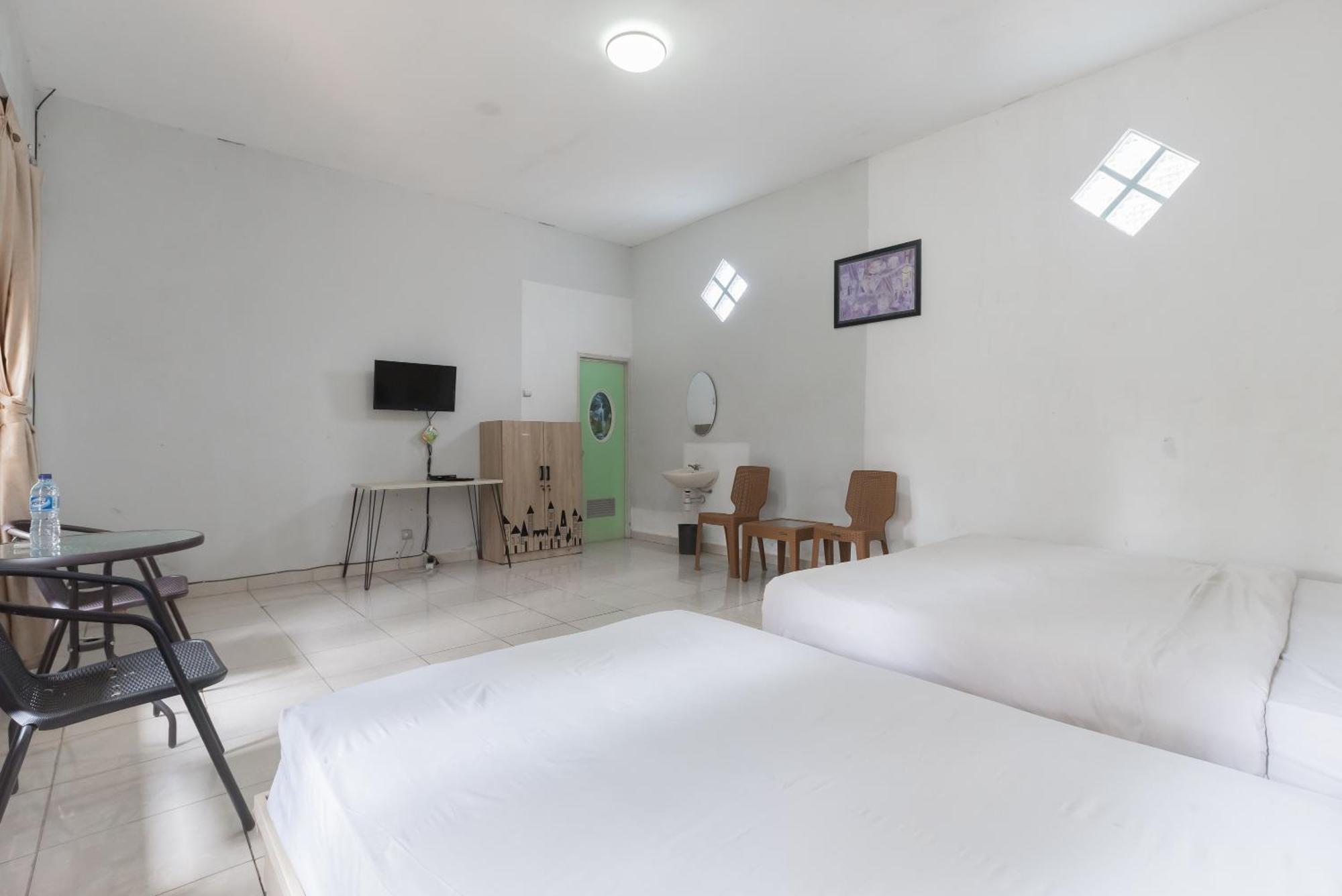 Hotel Urbanview D'pineapple Ciater By Reddoorz