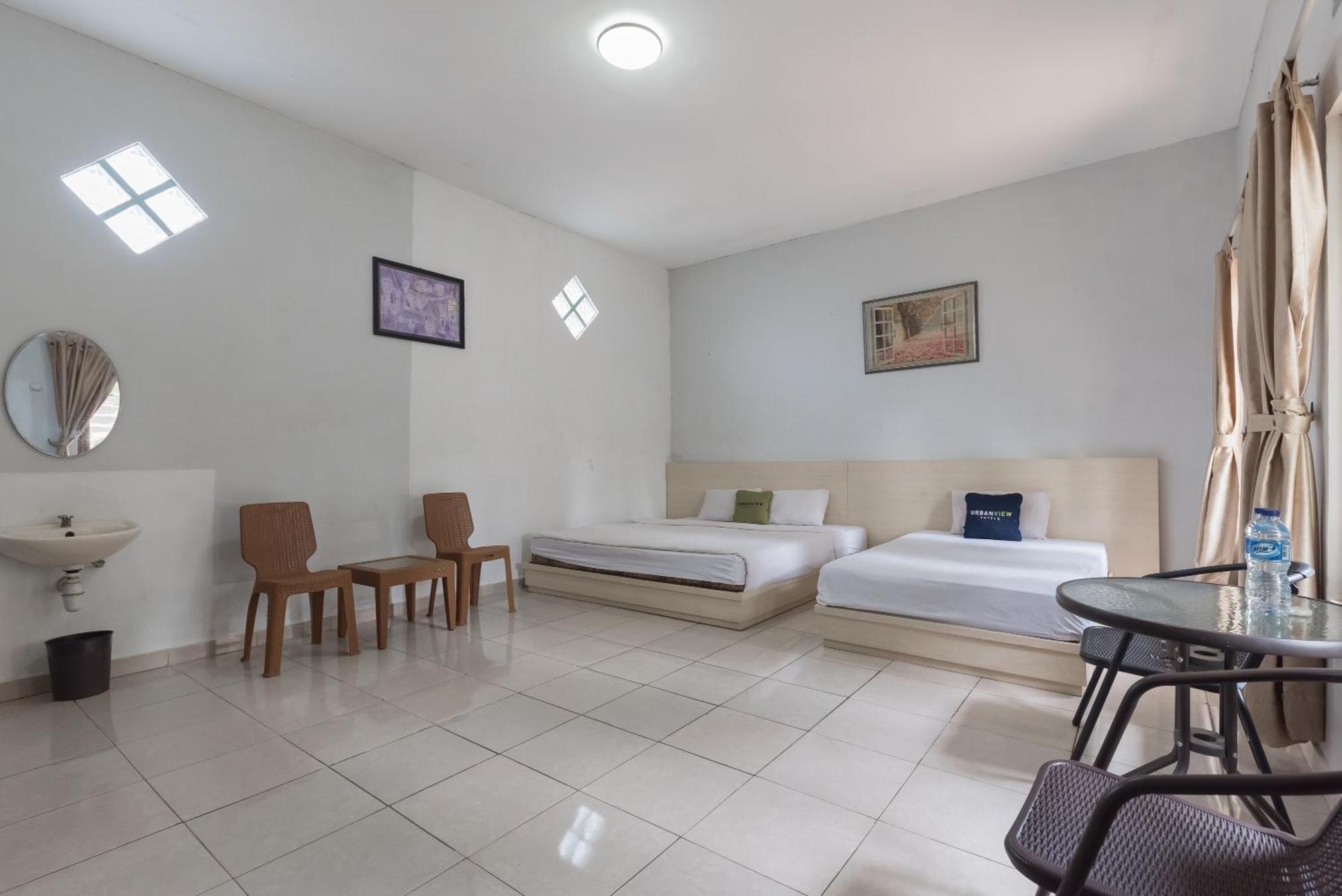 Urbanview D'pineapple Ciater By Reddoorz Hotel Subang